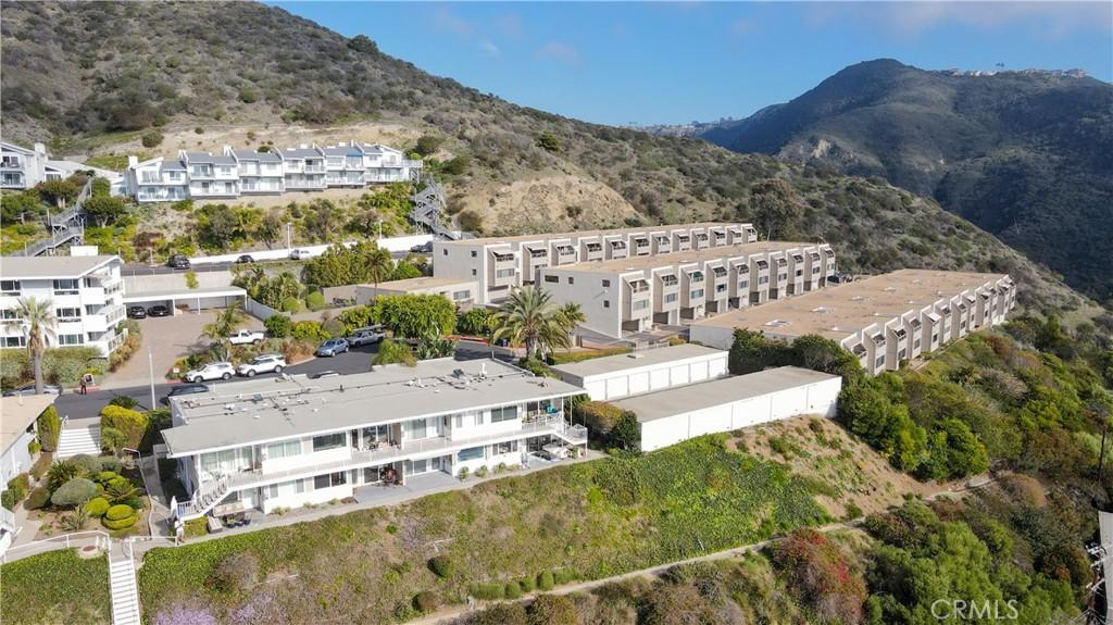 MLS #OC25281619 image #0