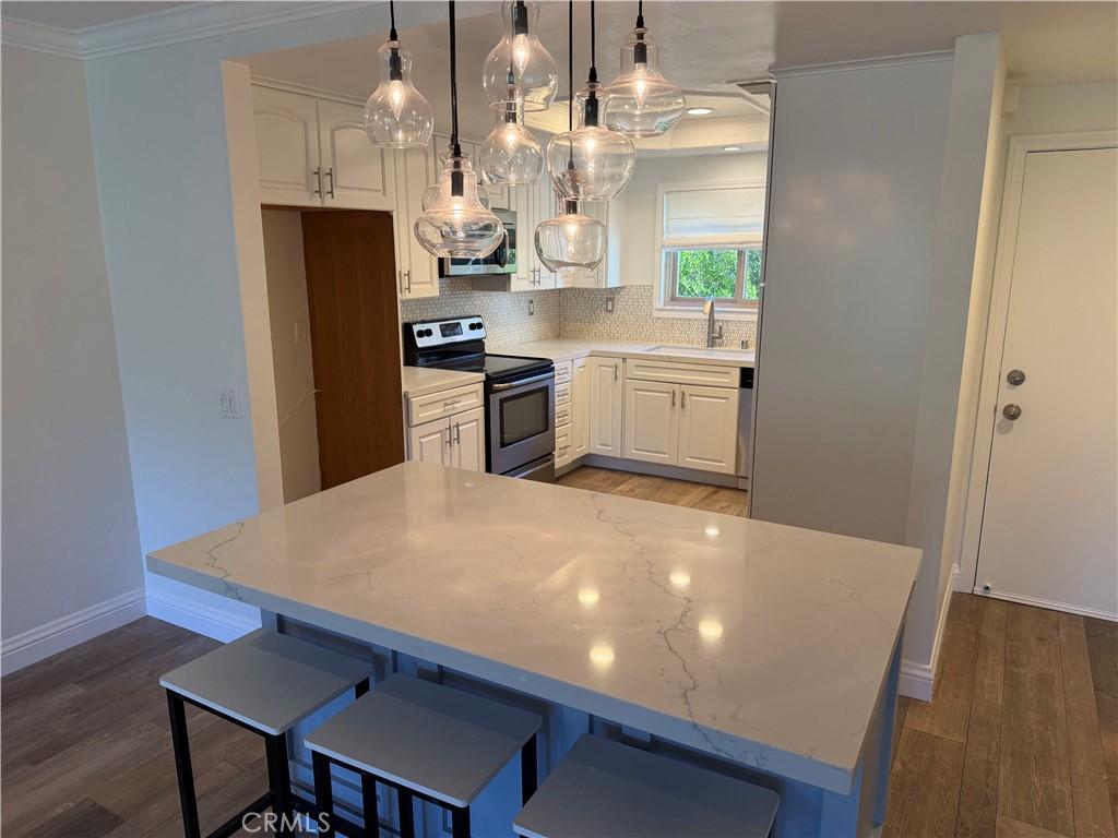 MLS #OC25281744 image #0