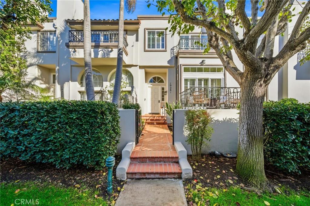 MLS #OC25281857 image #0