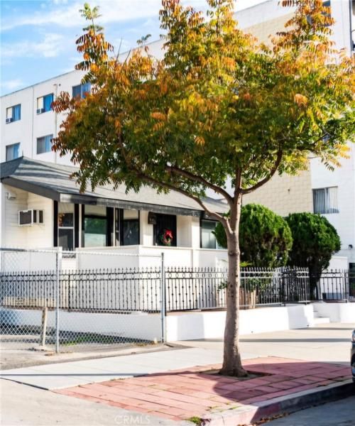 MLS #OC25281877 image #0