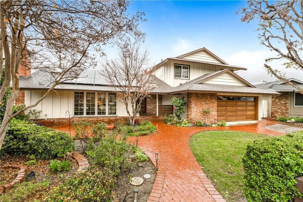 MLS #OC26000270 image #0