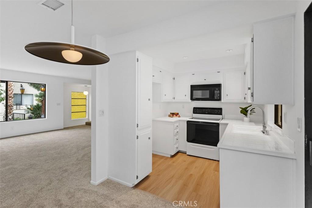 MLS #OC26000474 image #0