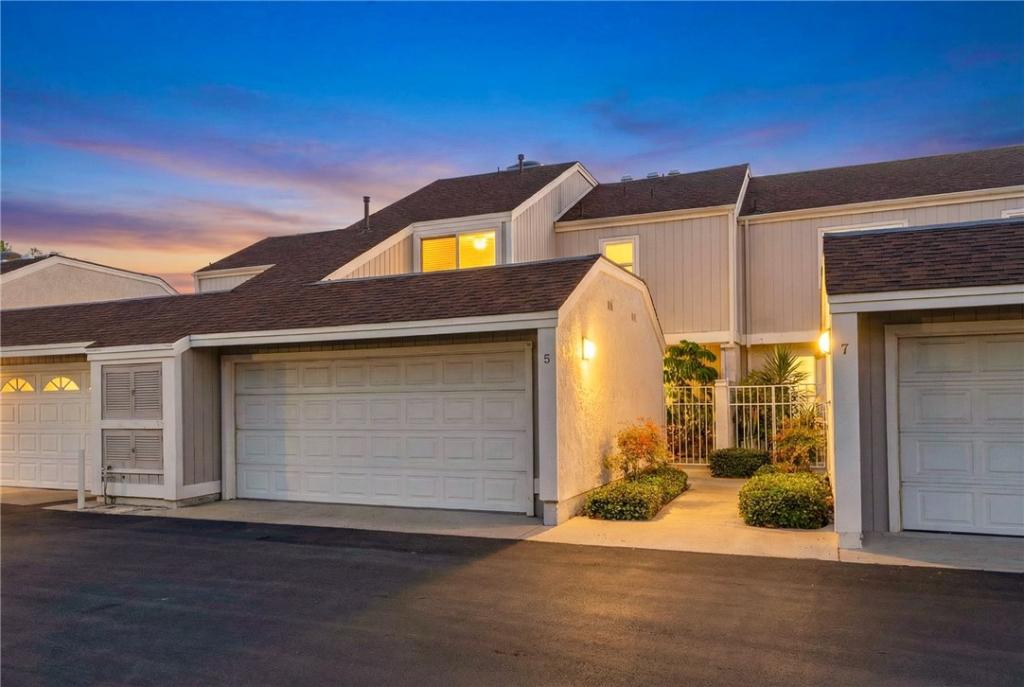 MLS #OC26000706 image #0