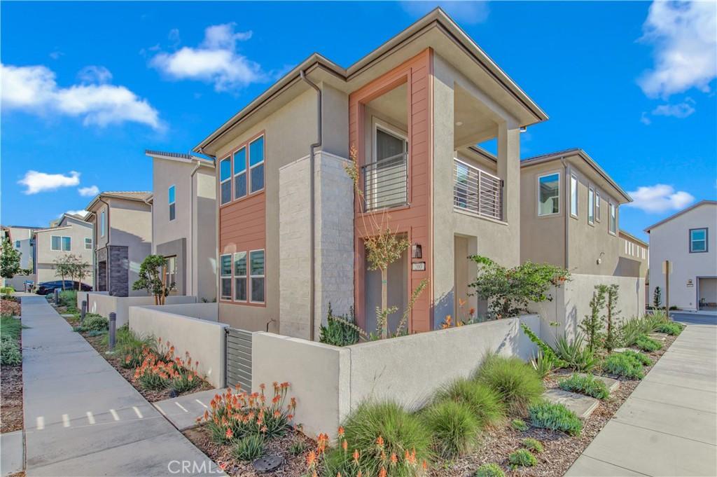 MLS #OC26000877 image #0