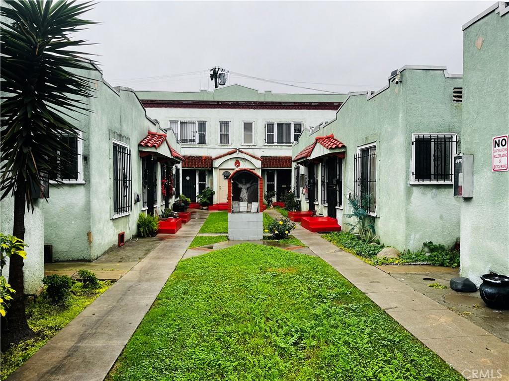 MLS #OC26001102 image #0