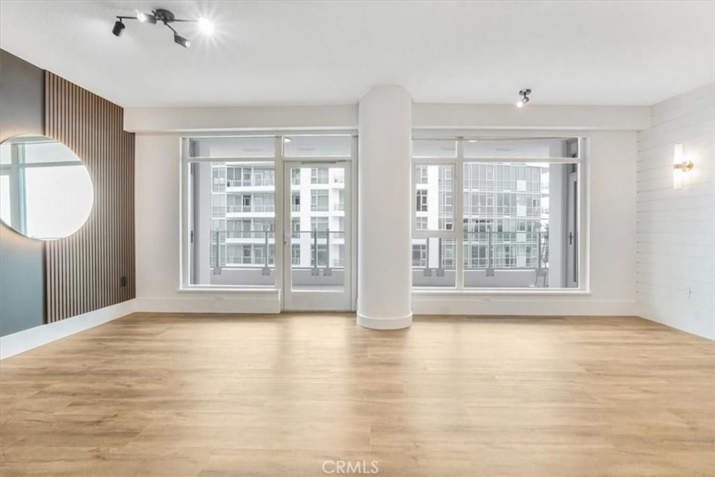 MLS #OC26001503 image #0