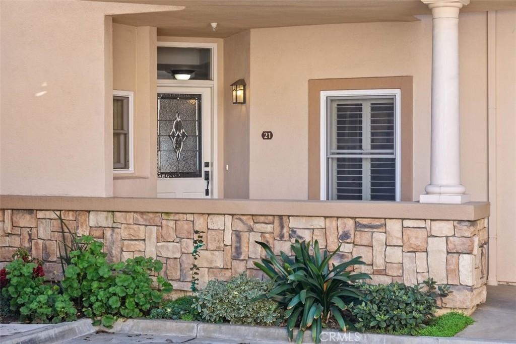 MLS #OC26001588 image #0