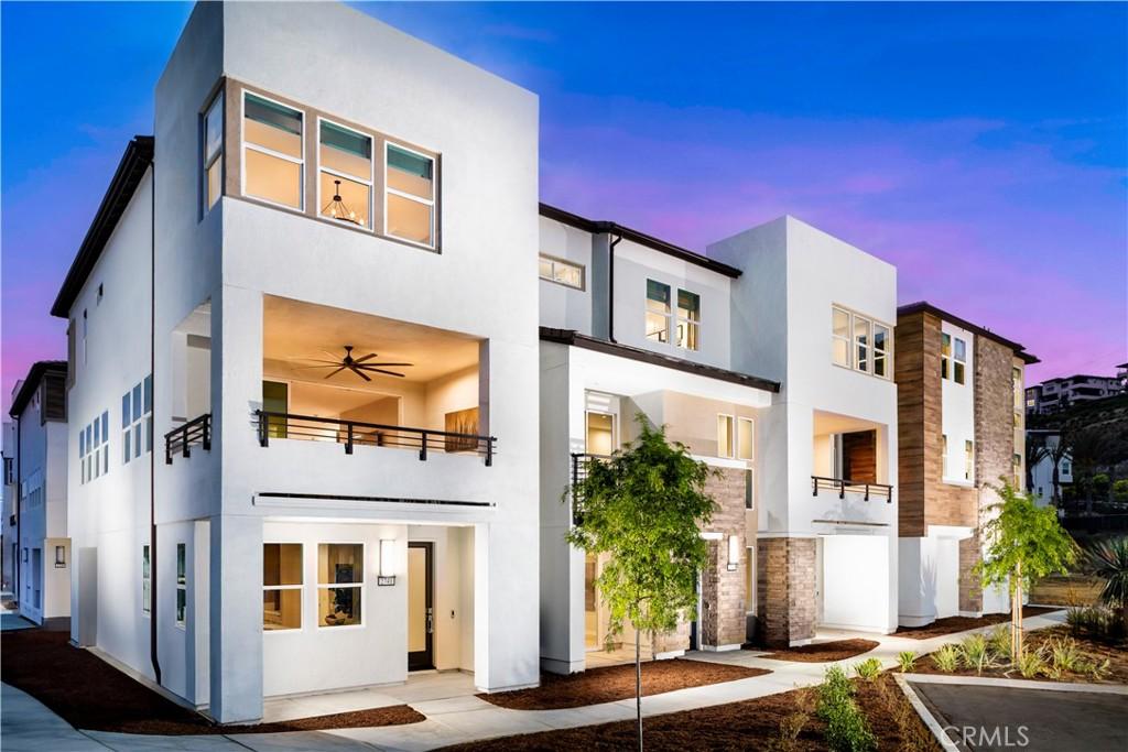 MLS #OC26002070 image #0