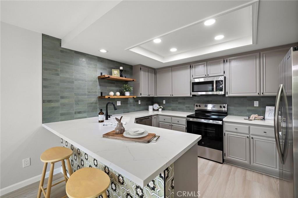 MLS #OC26002693 image #0