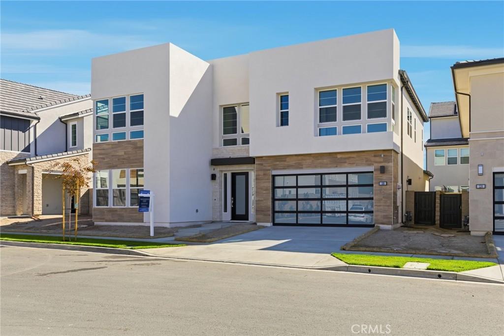 MLS #OC26003159 image #0