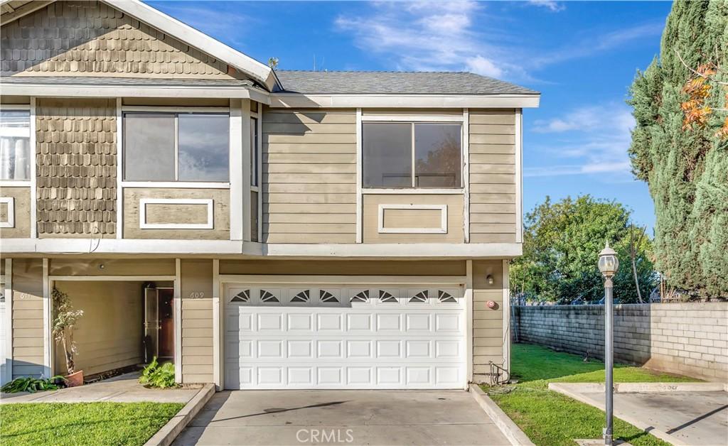 MLS #OC26003426 image #0