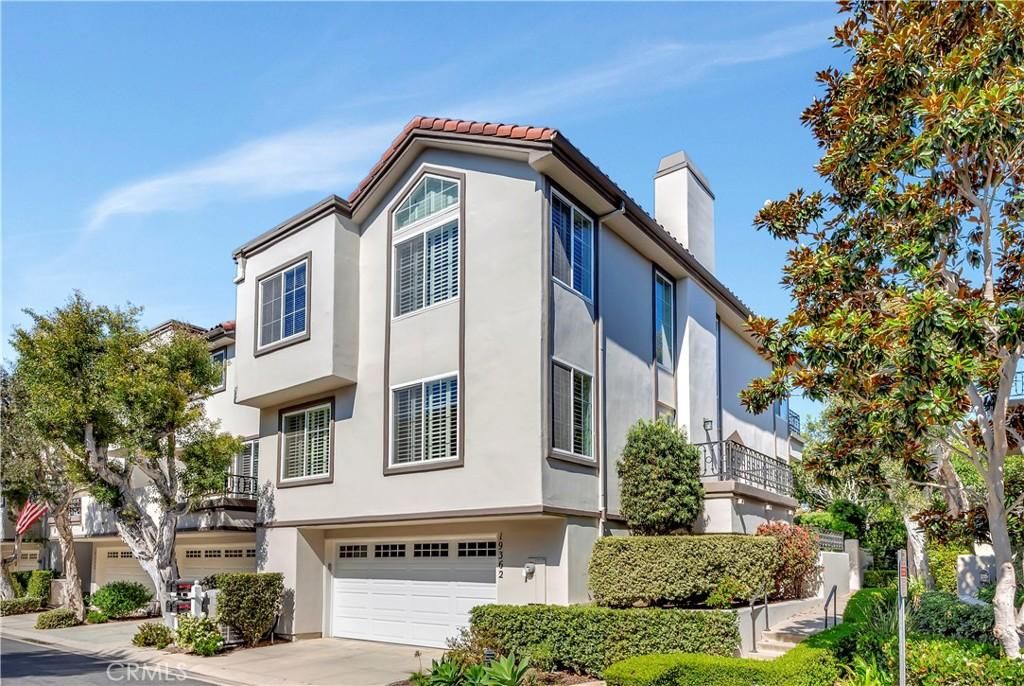 MLS #OC26003703 image #0