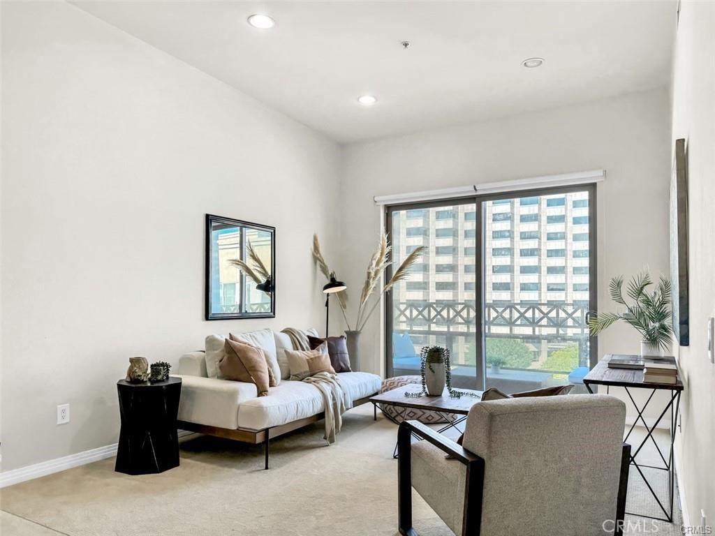 MLS #OC26004136 image #0