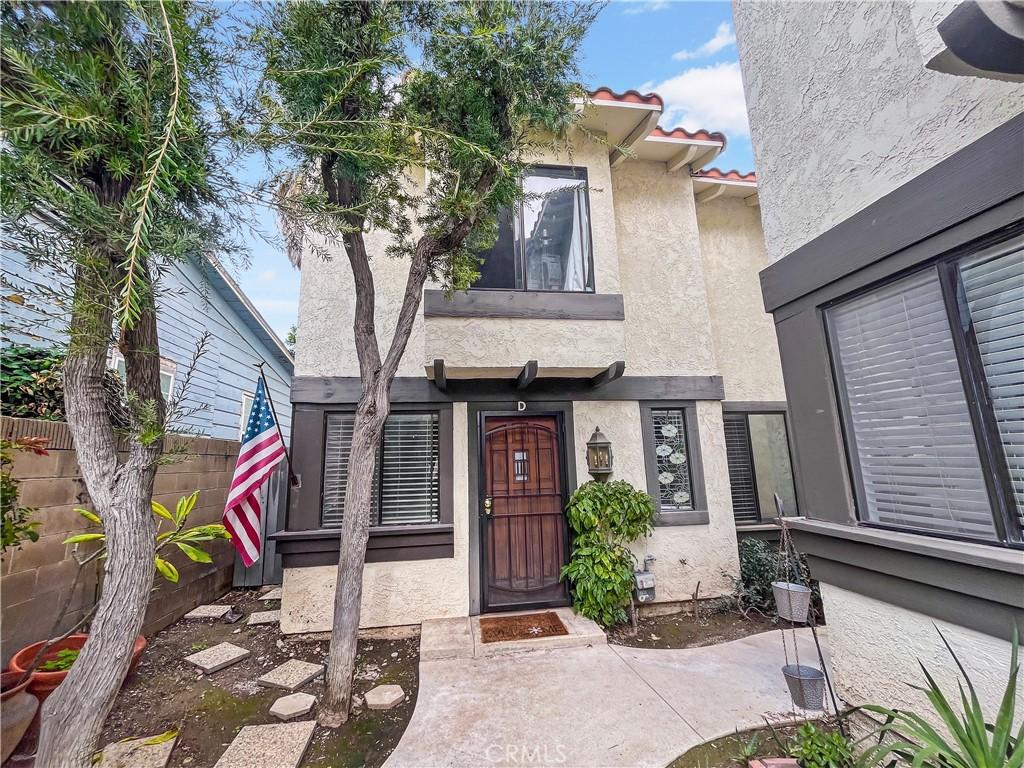 MLS #OC26004228 image #0