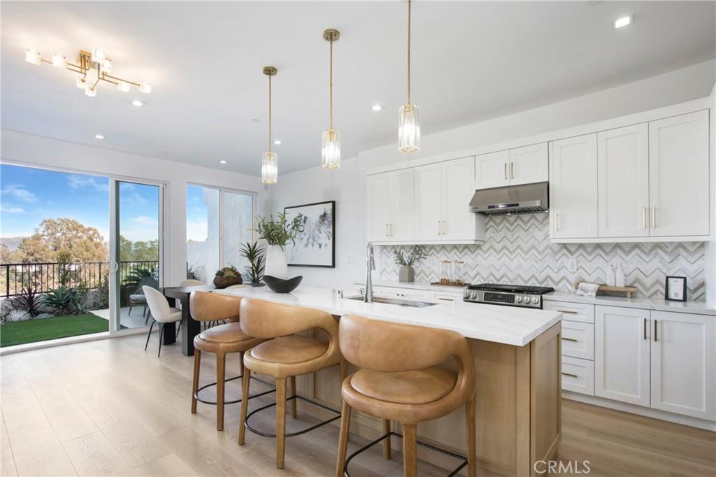 MLS #OC25233088 image #0