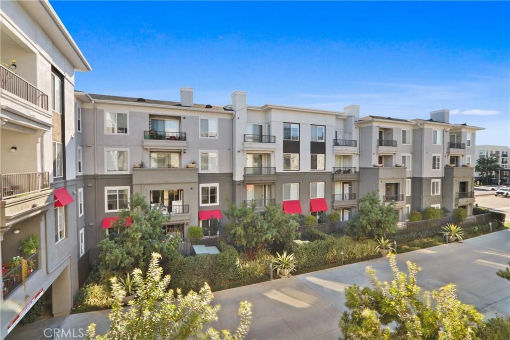 MLS #OC26005592 image #0