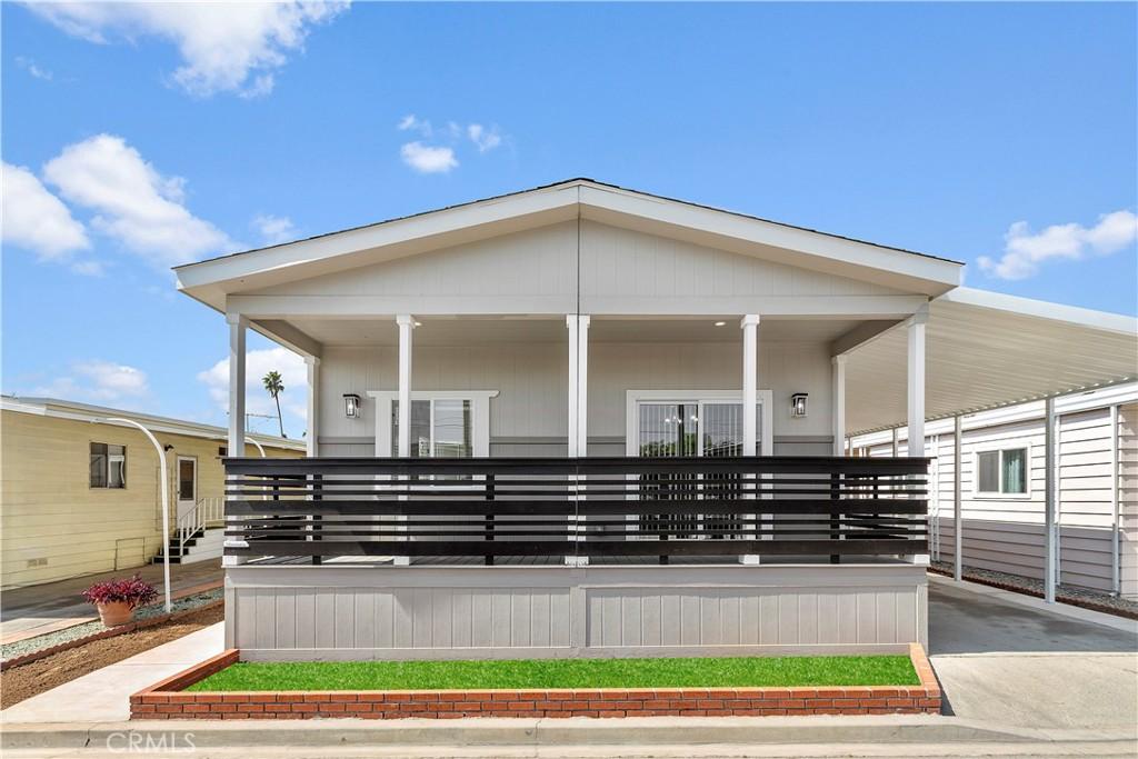 MLS #OC26005753 image #0