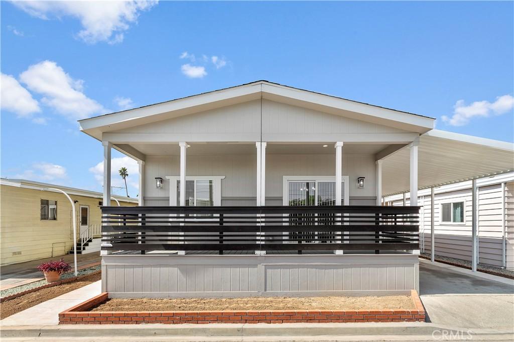 MLS #OC26005753 image #0