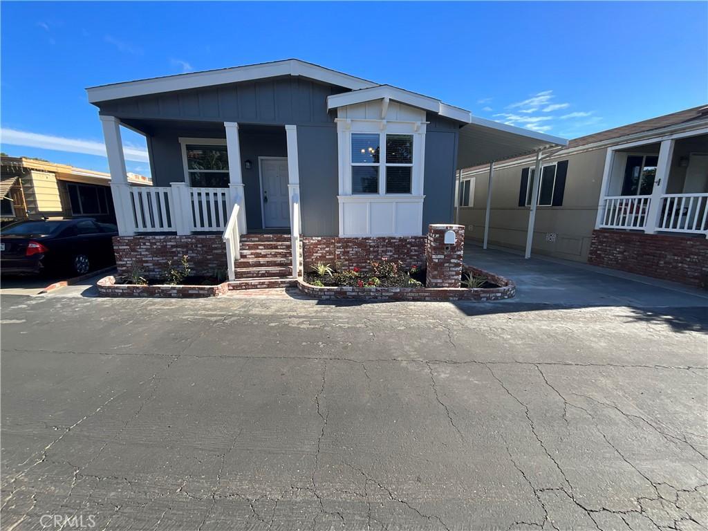 MLS #OC26005767 image #0