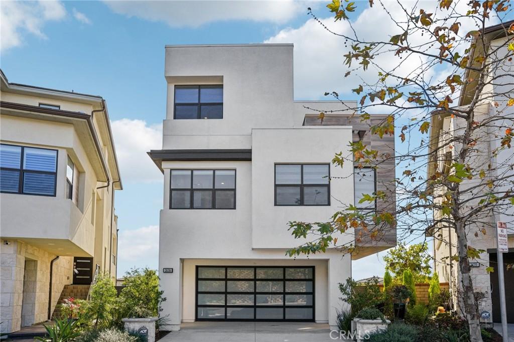 MLS #OC26005874 image #0