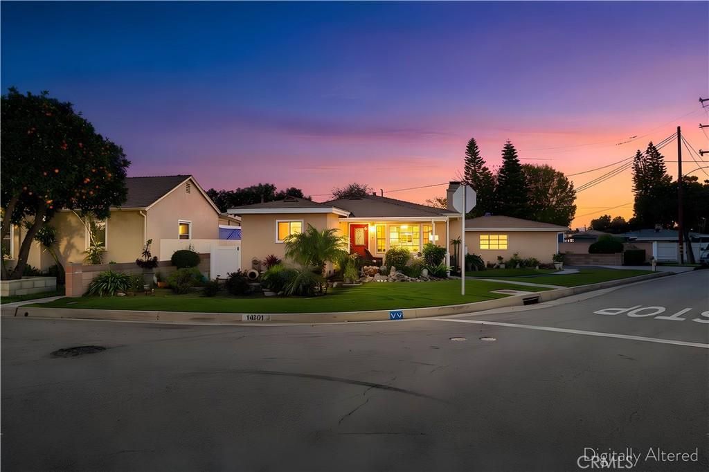 MLS #OC26006158 image #0