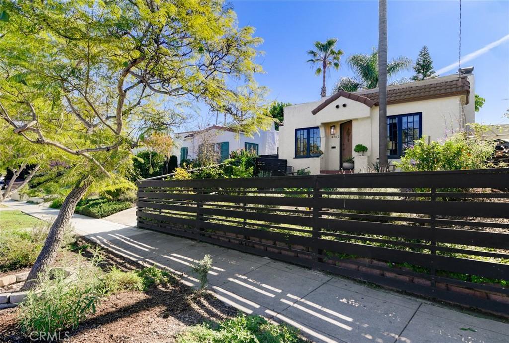 MLS #OC26007216 image #0