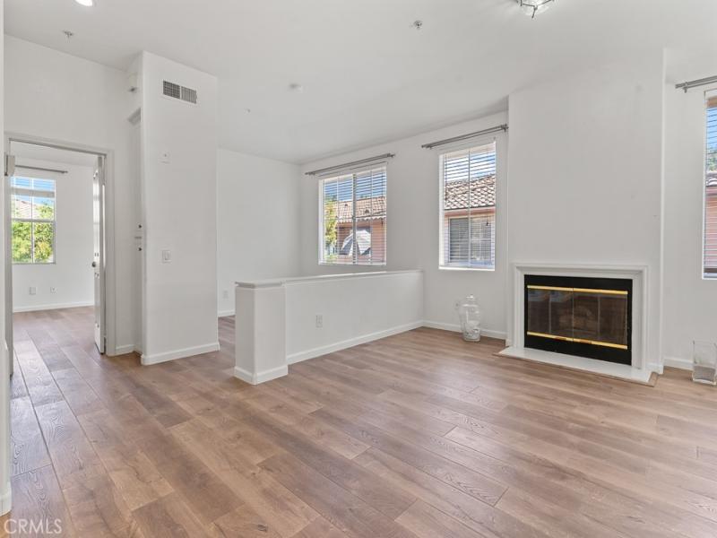 MLS #OC26007357 image #0