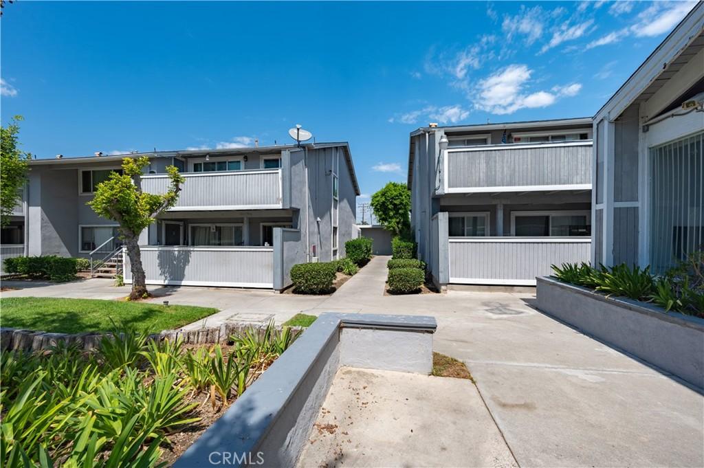 MLS #OC26007445 image #0