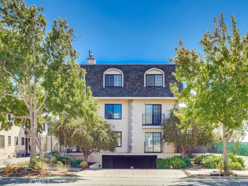 MLS #OC26008228 image #0