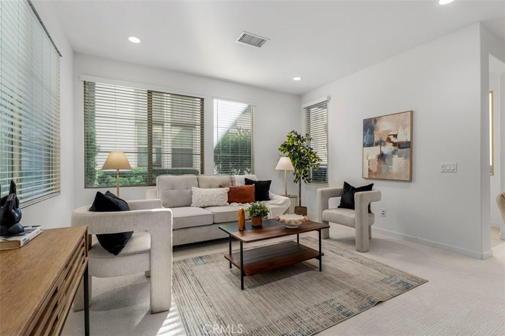 MLS #OC26008375 image #0