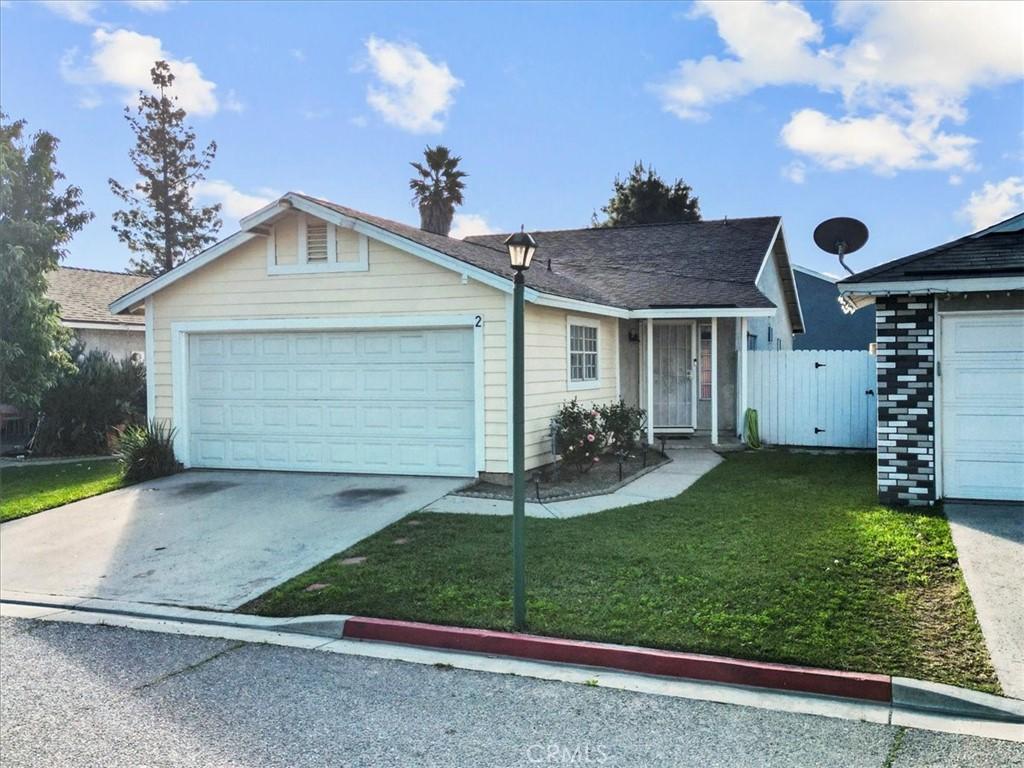 MLS #OC26009094 image #0