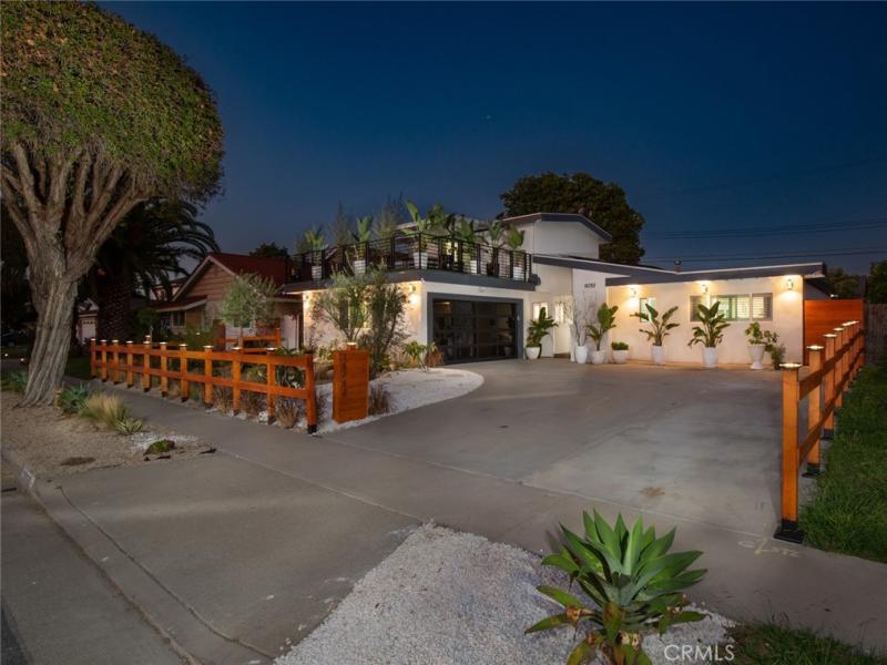 MLS #OC26009518 image #0