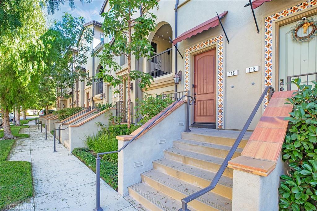 MLS #OC26010205 image #0