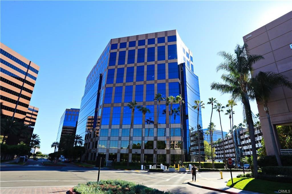 MLS #OC26010255 image #0