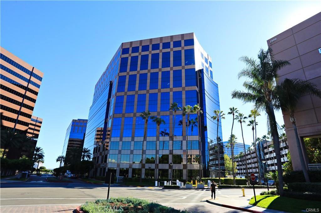 MLS #OC26010395 image #0