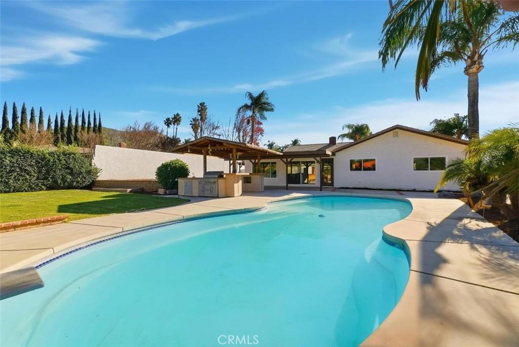 MLS #OC26012686 image #0