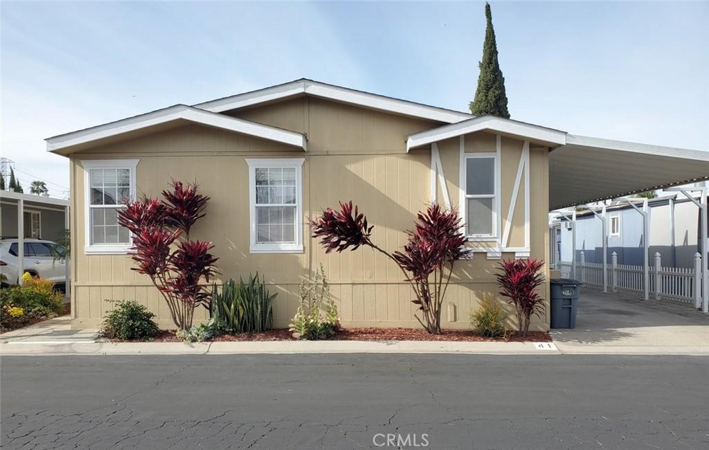 MLS #OC26014247 image #0