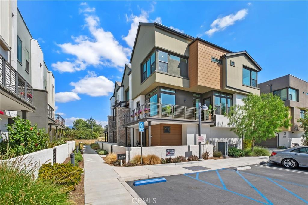 MLS #OC26015652 image #0