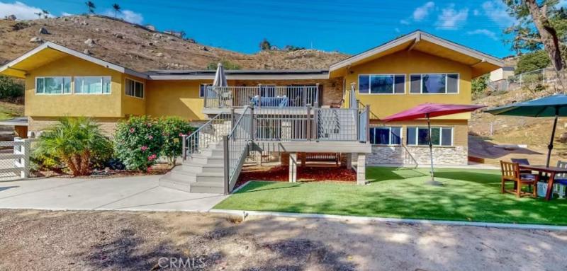 MLS #OC26015879 image #0