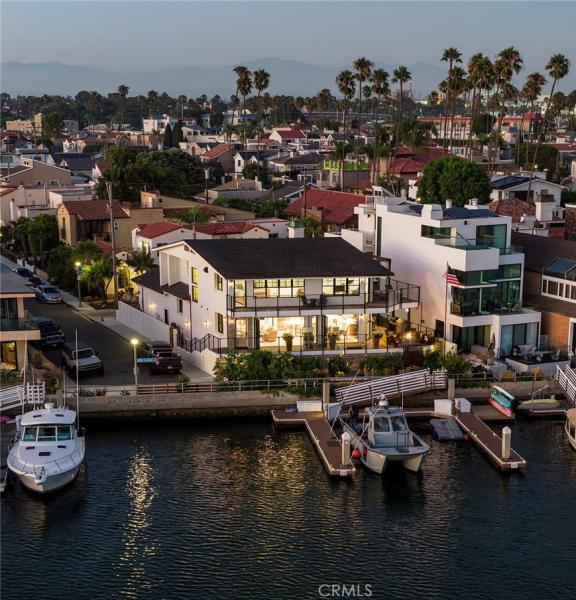 MLS #OC26016118 image #0