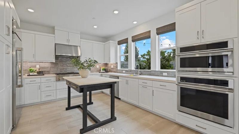 MLS #OC26016788 image #0