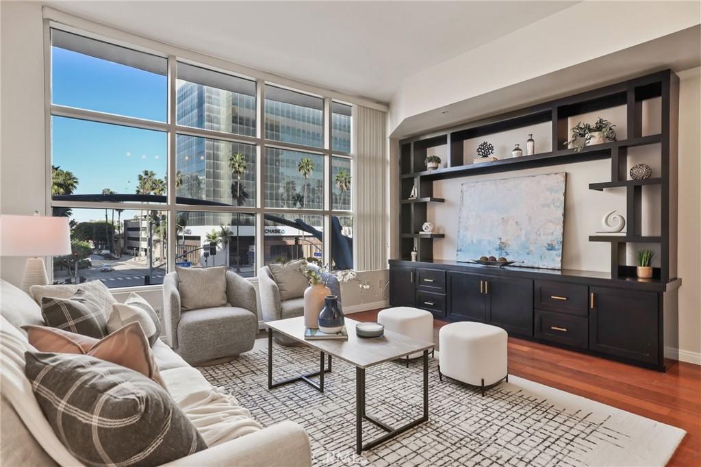 MLS #OC26018365 image #0