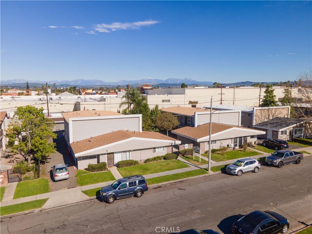 MLS #OC26018438 image #0