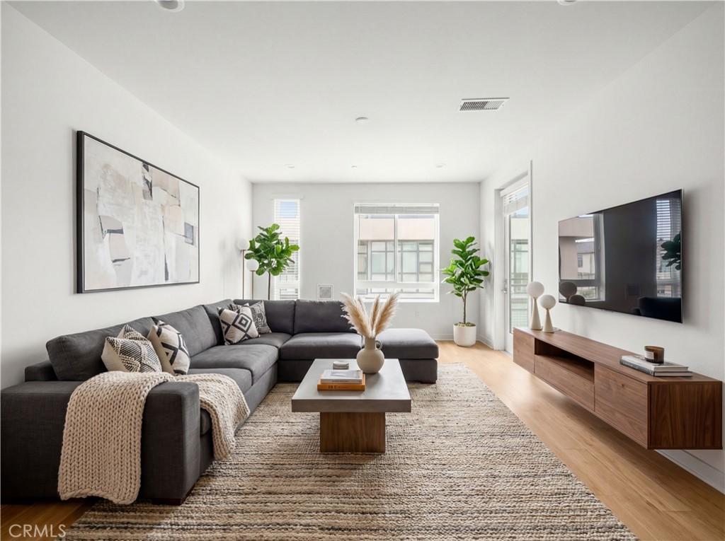 MLS #OC26019862 image #0