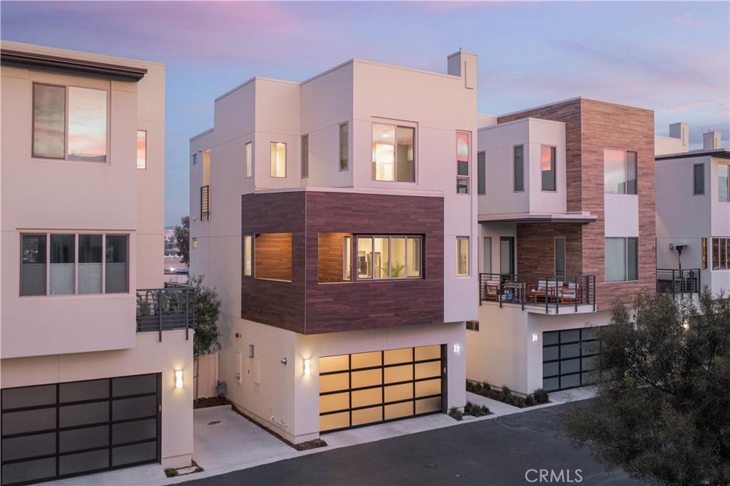 MLS #OC26020392 image #0