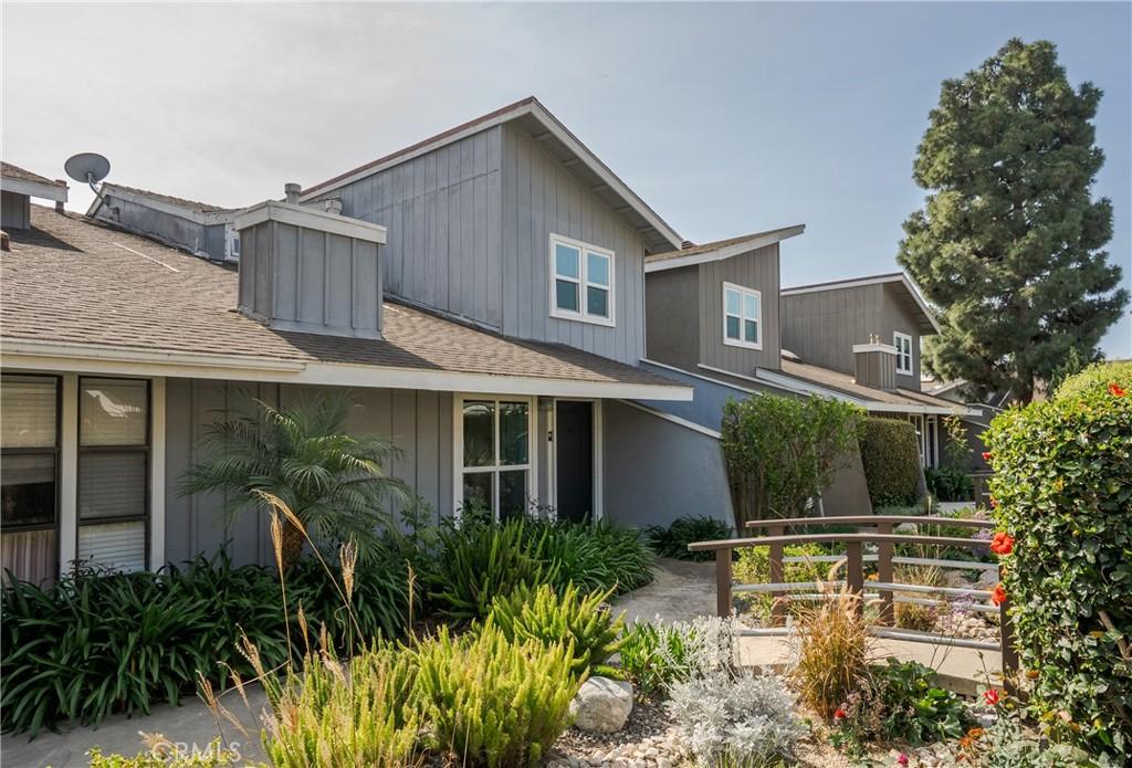 MLS #OC26024311 image #0