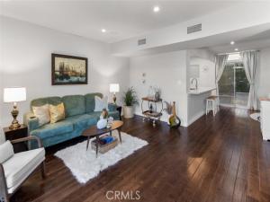 MLS #OC26026070 image #0