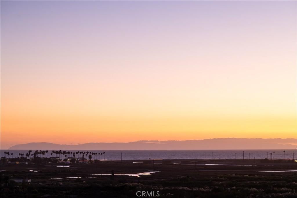 MLS #OC25166964 image #0