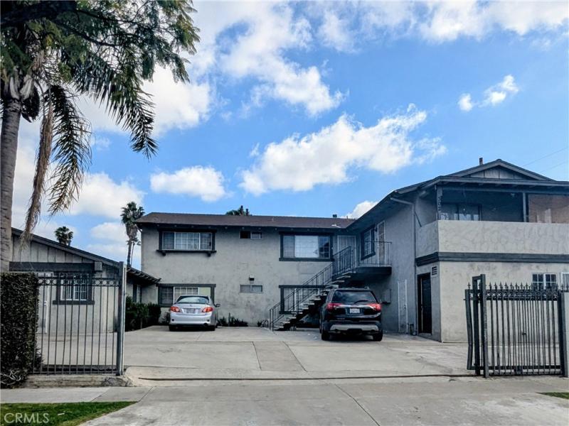 MLS #OC26028411 image #0