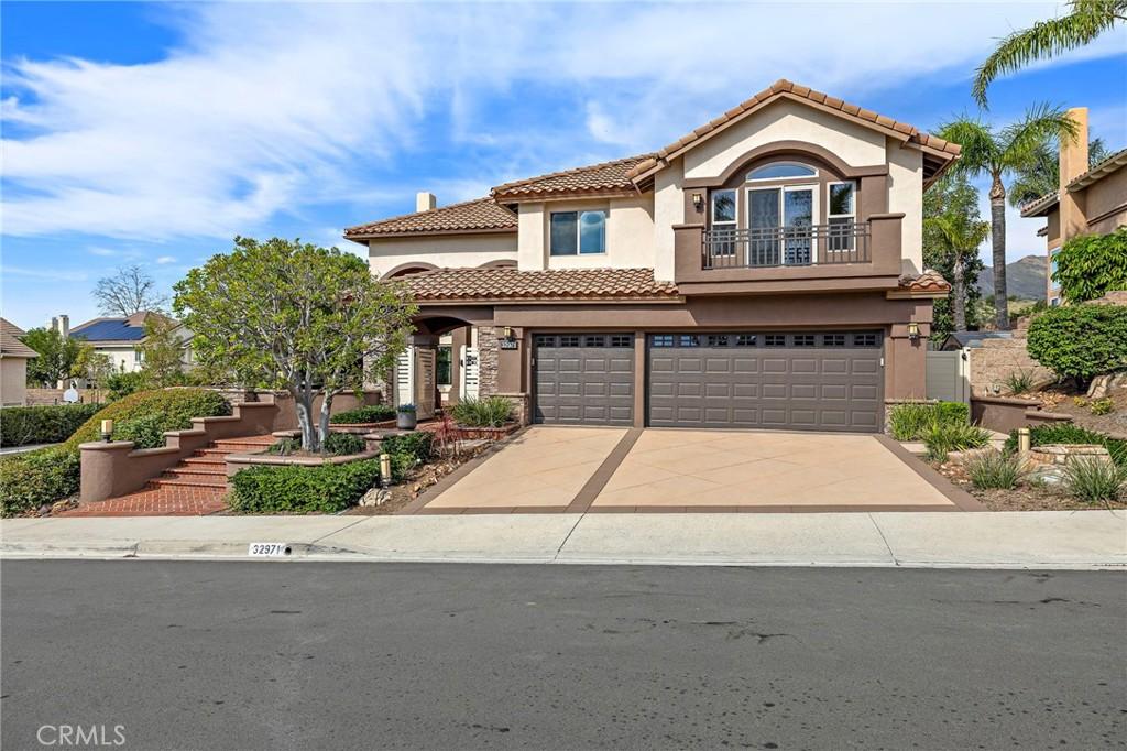 MLS #OC26032073 image #0